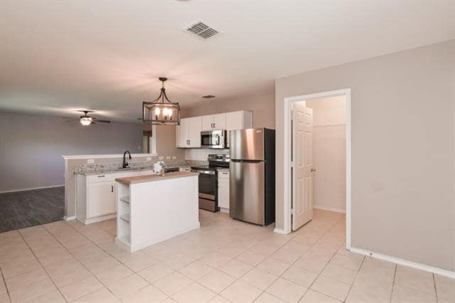 Building Photo - 1444 Sun Breeze Dr