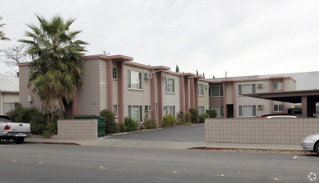 Foto principal - 425 3rd St