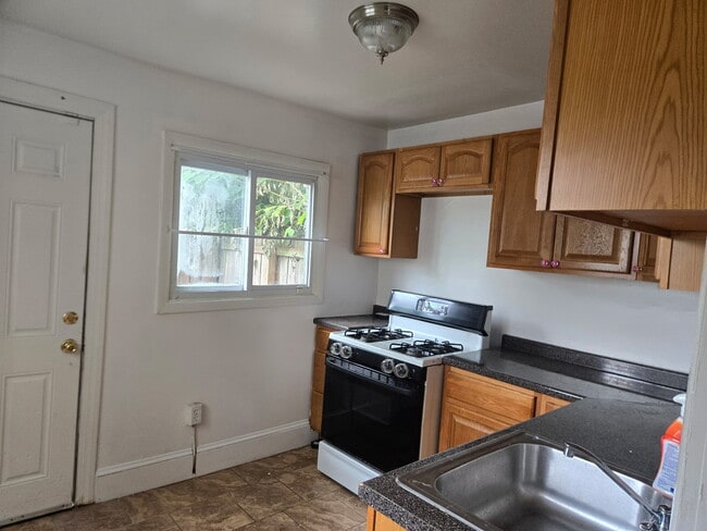 Foto del edificio - 1935 N Van Pelt St