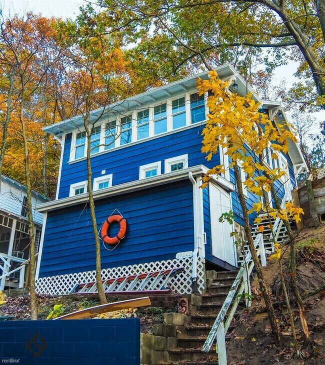 Primary Photo - 17440 Montello Ave