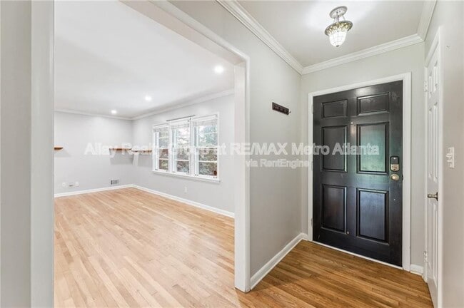 Foto del edificio - 3032 Henderson Mill Rd