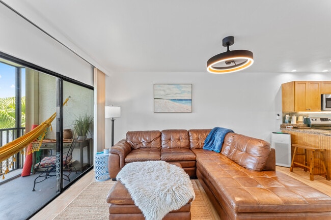 Foto del edificio - 551 Greensward Ln