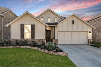 Building Photo - 2221 Pika Rd