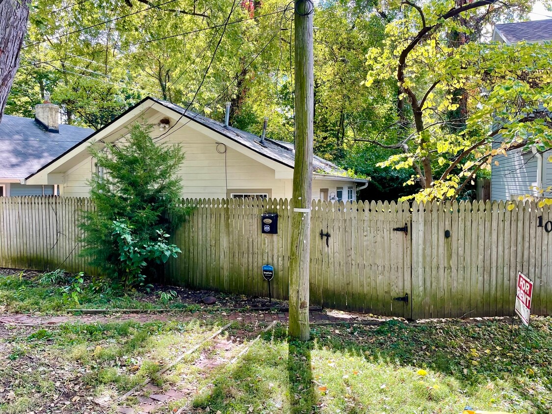 Primary Photo - 1015 Northview Avenue