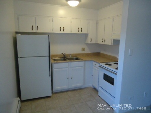 Building Photo - 3751 Oak St