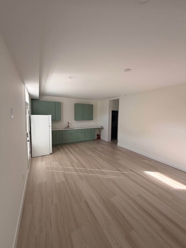 Building Photo - 31793 Leaf Ln