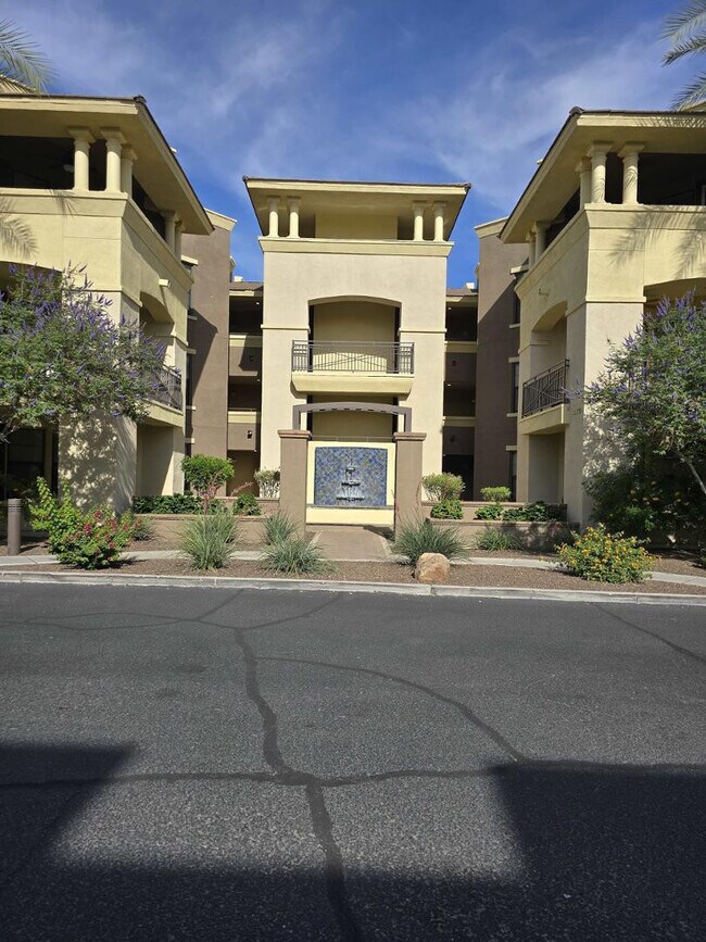 Foto del edificio - 7601 E Indian Bend Rd