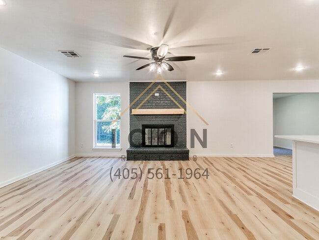 Foto del edificio - 11747 Silver Maple Dr