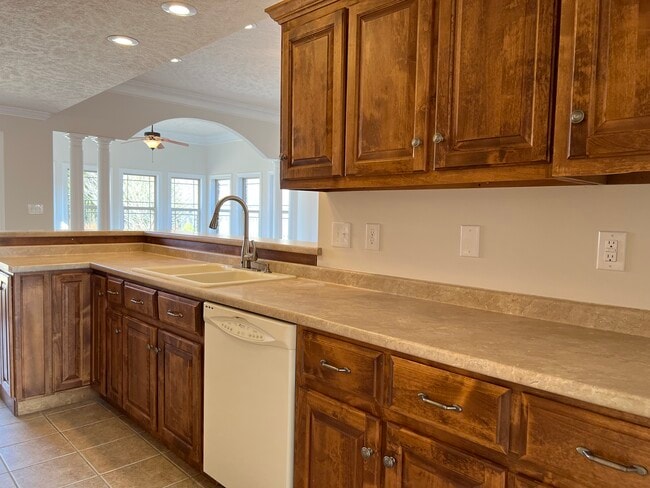 Building Photo - 17 Brooksies Pond Cv
