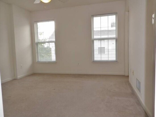 Foto del edificio - 5806 Pearson Ln