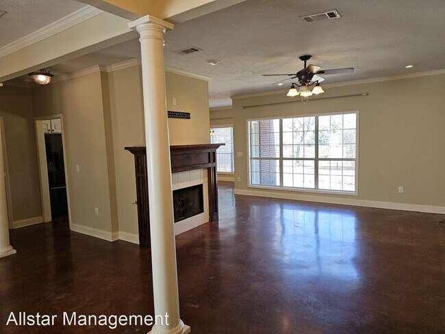 Foto del edificio - 3 br, 2 bath House - 132 Middlefield Drive