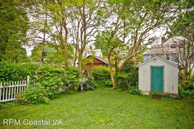 Building Photo - 3 br, 1 bath House - 209 Piez Ave