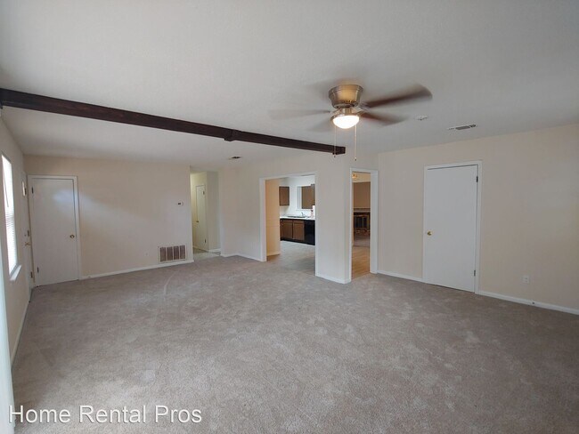 Building Photo - 3 br, 1.5 bath House - La Ceiba Dr. 4925