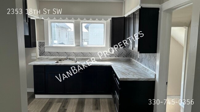 Foto del edificio - 2353 18th St SW