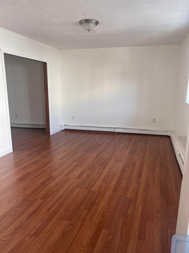 Building Photo - 307 67th St