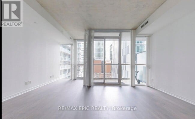 Building Photo - 88 Blue Jays Way