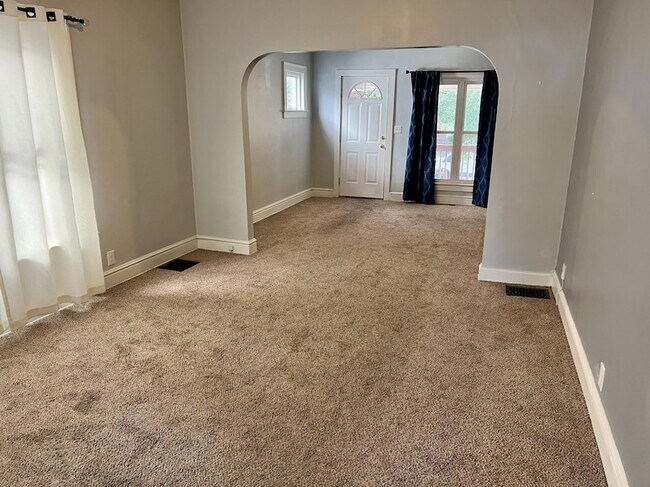 Foto del edificio - 212 E Hudson St