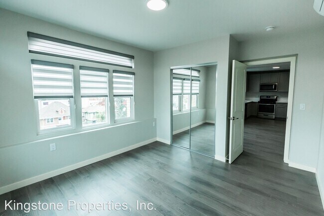 Foto del edificio - 910 S Grand View St
