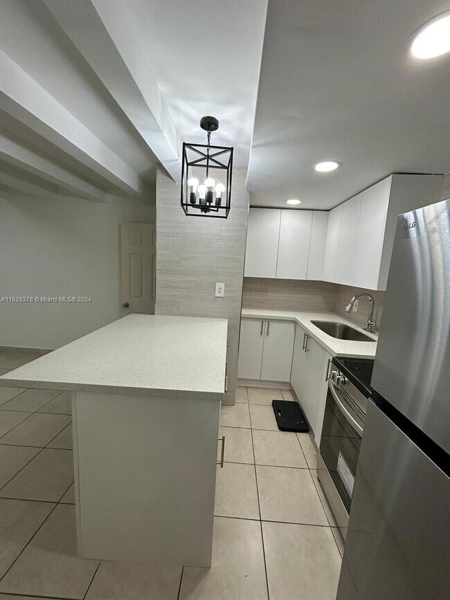 Foto del edificio - 1810 NW 34th St