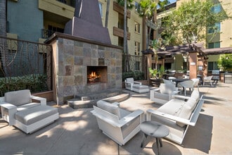 AMLI Warner Center photo'