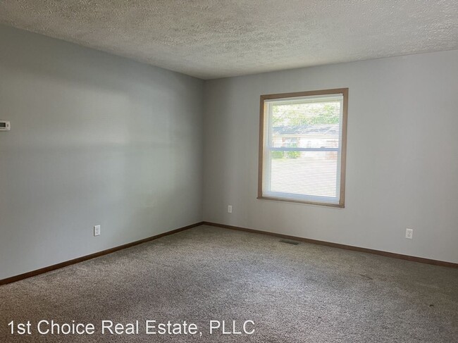 Building Photo - 3 br, 1.5 bath House - 3610 Seaway Dr