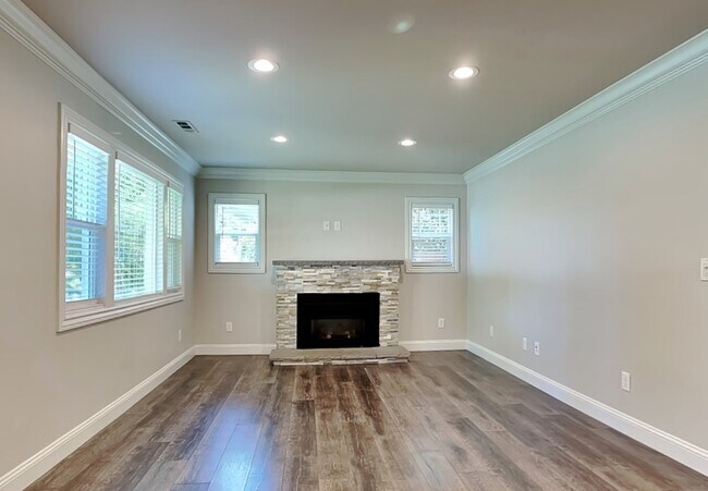Building Photo - 464 Jewel Stone Way