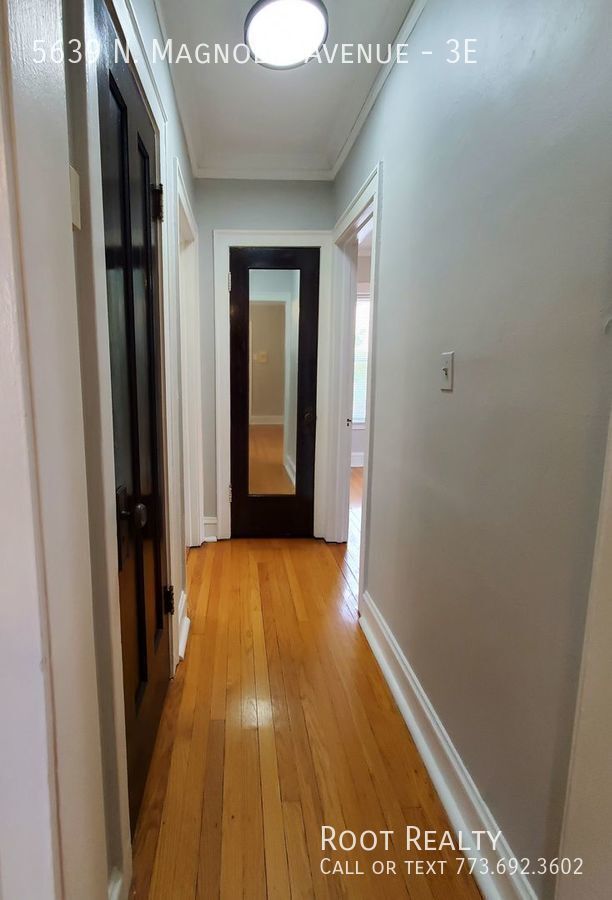 Building Photo - Edgewater / Magnolia Glen - Top-Floor 1-Be...