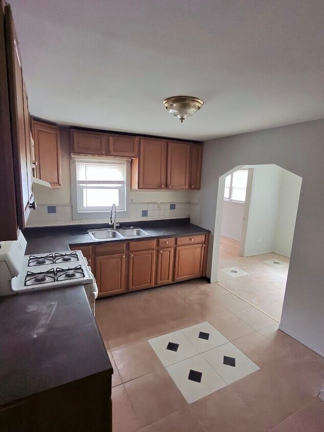 Building Photo - 515 Coppinger Dr