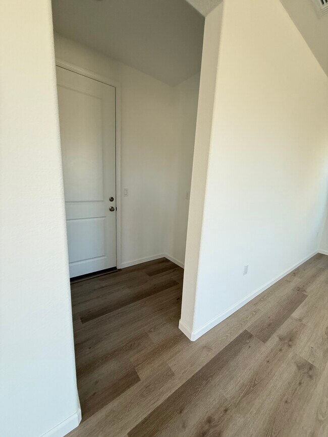 Foto del edificio - 15440 Gallatin Rd
