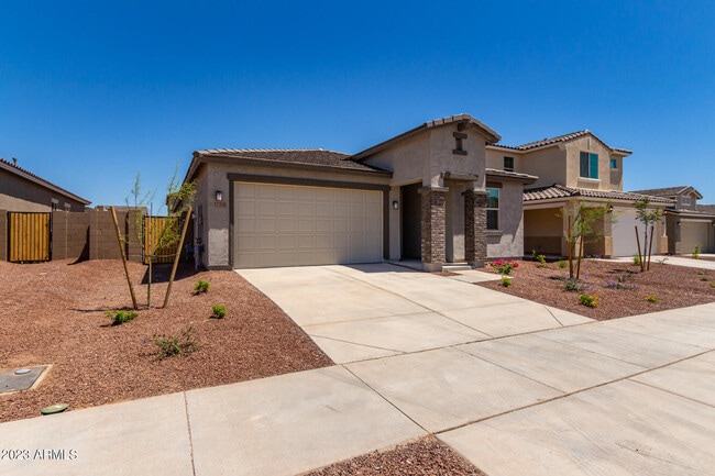 Building Photo - 17318 W Surrey Dr