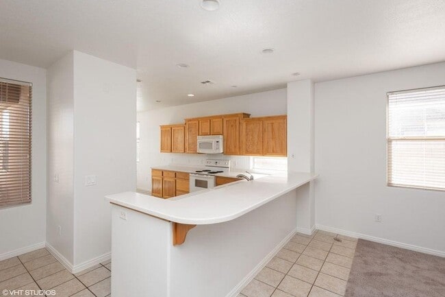 Building Photo - Great 3 bed 2 bath in Coral Canyon-Pet Fri...
