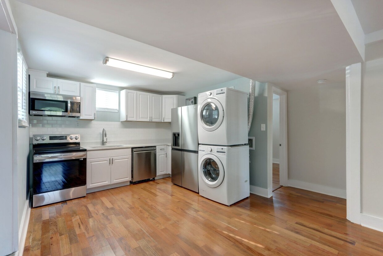 Primary Photo - 803 Atlantic Ave