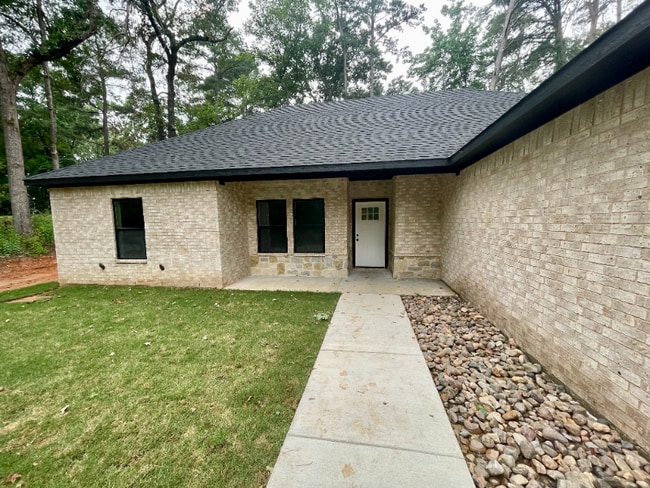 Building Photo - 18682 Porsche Dr