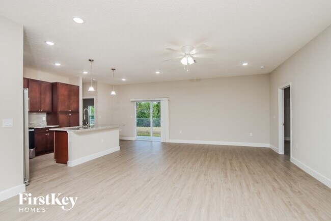 Foto del edificio - 626 Titan Rd SE