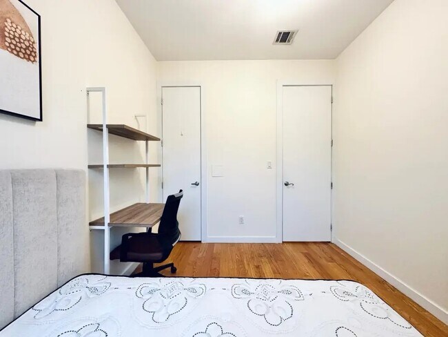 Photo - Furnished room/NOT APARTMENT