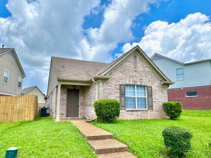Cordova 3 Bedroom 2 Bath Home Available Now! - Cordova 3 Bedroom 2 Bath Home Available Now!