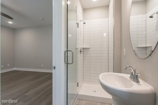 Building Photo - 165 Stonecrest Dr