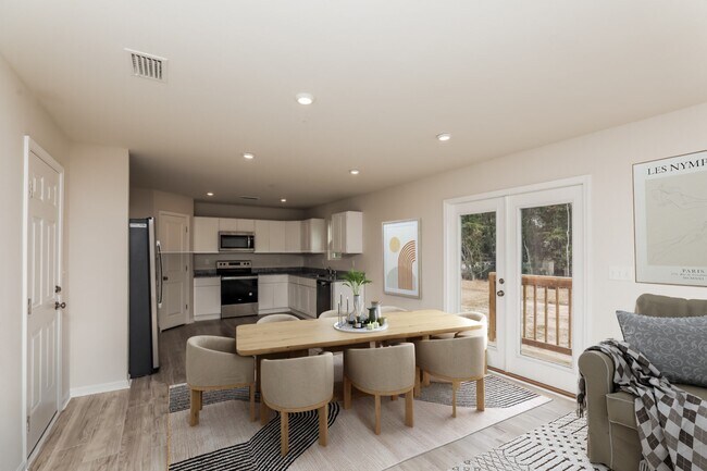 Foto del edificio - 6220 Travelers Rest Ct