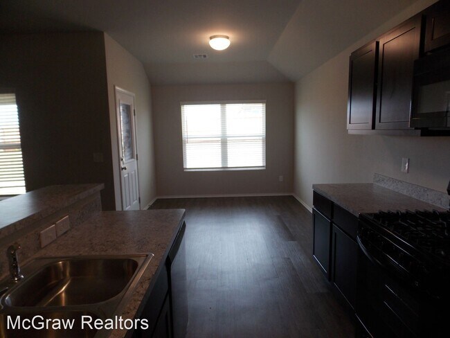 Building Photo - 4 br, 2 bath House - 631 Jentry
