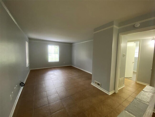 Foto del edificio - 500 Willow Dr