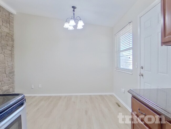 Foto del edificio - 3974 S Richfield St