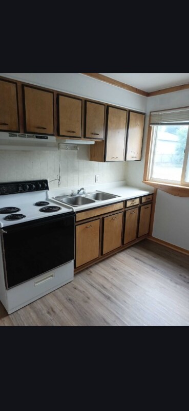 Foto del edificio - 4996 Main St