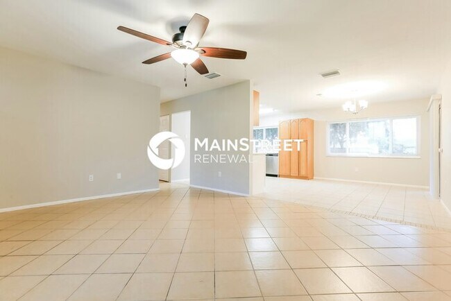 Foto del edificio - 3 Bedroom Pet-Friendly Home in NORTH PORT, FL with Main Street Renewal