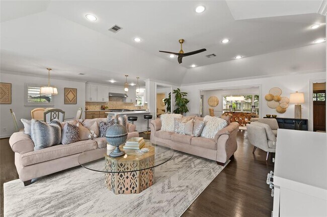 Foto del edificio - 7903 Burgoyne Dr.