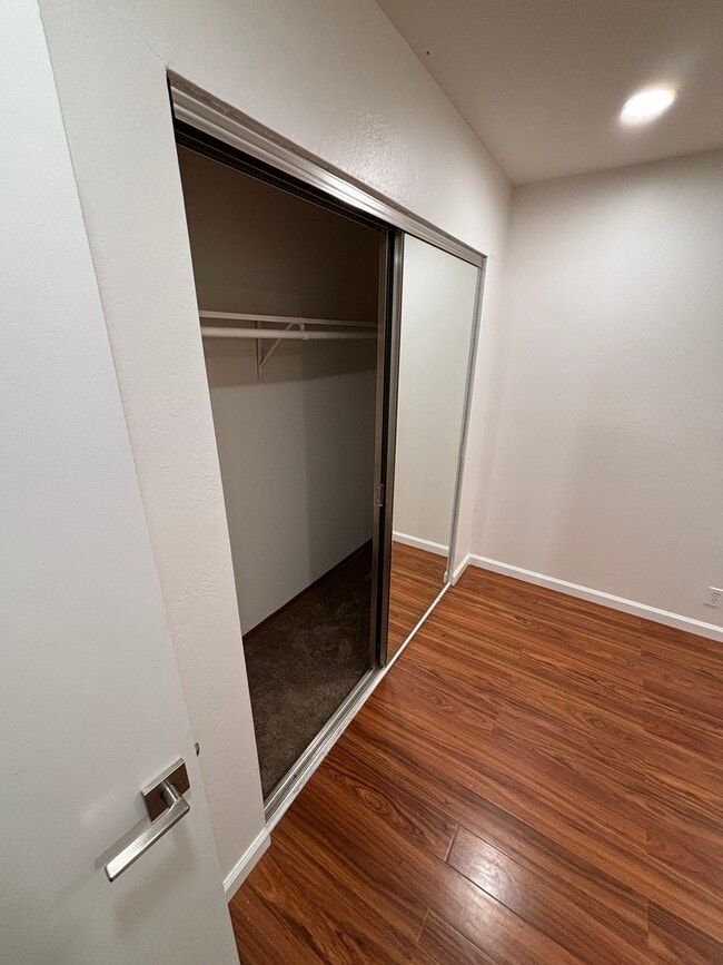 Building Photo - 19 Marques Pl