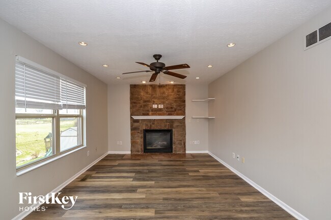 Foto del edificio - 5456 Shady Meadows Dr