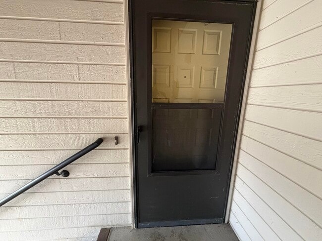 Building Photo - 1887 Waterfront Dr N