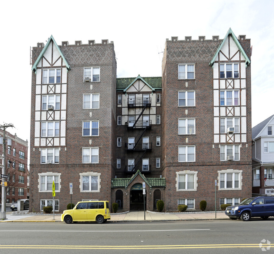 Foto del edificio - Paradise Apartments