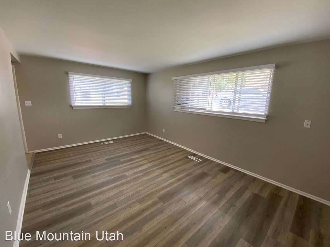 Primary Photo - 2129 N 250 W