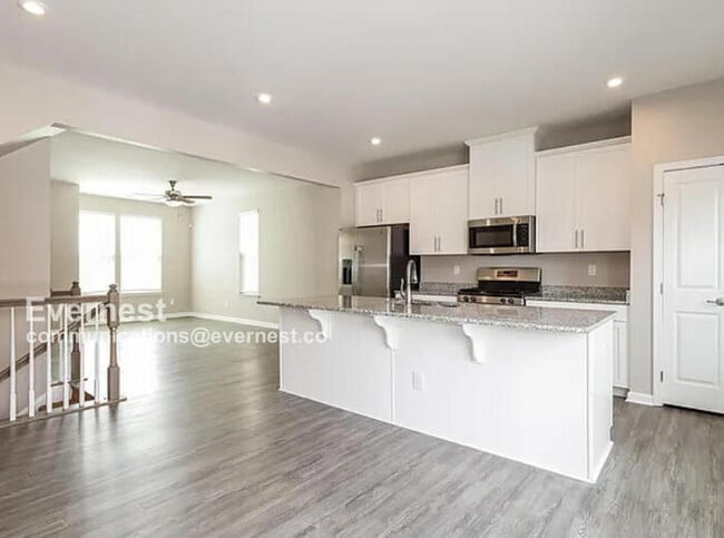 Foto del edificio - 11705 Blessington Rd